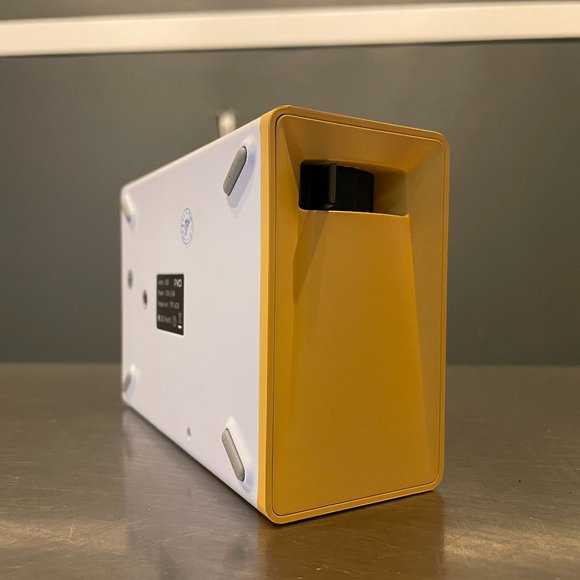 PVO Mini projector w/ HDMI, USB interfaces w/controller - Picture 5 of 6